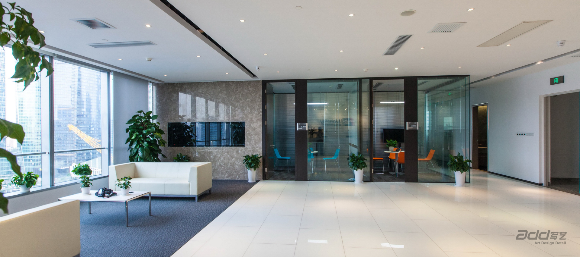 銀聯(lian)辦(bàn)公(gōng)室裝(zhuang)修-大(da)堂-pc