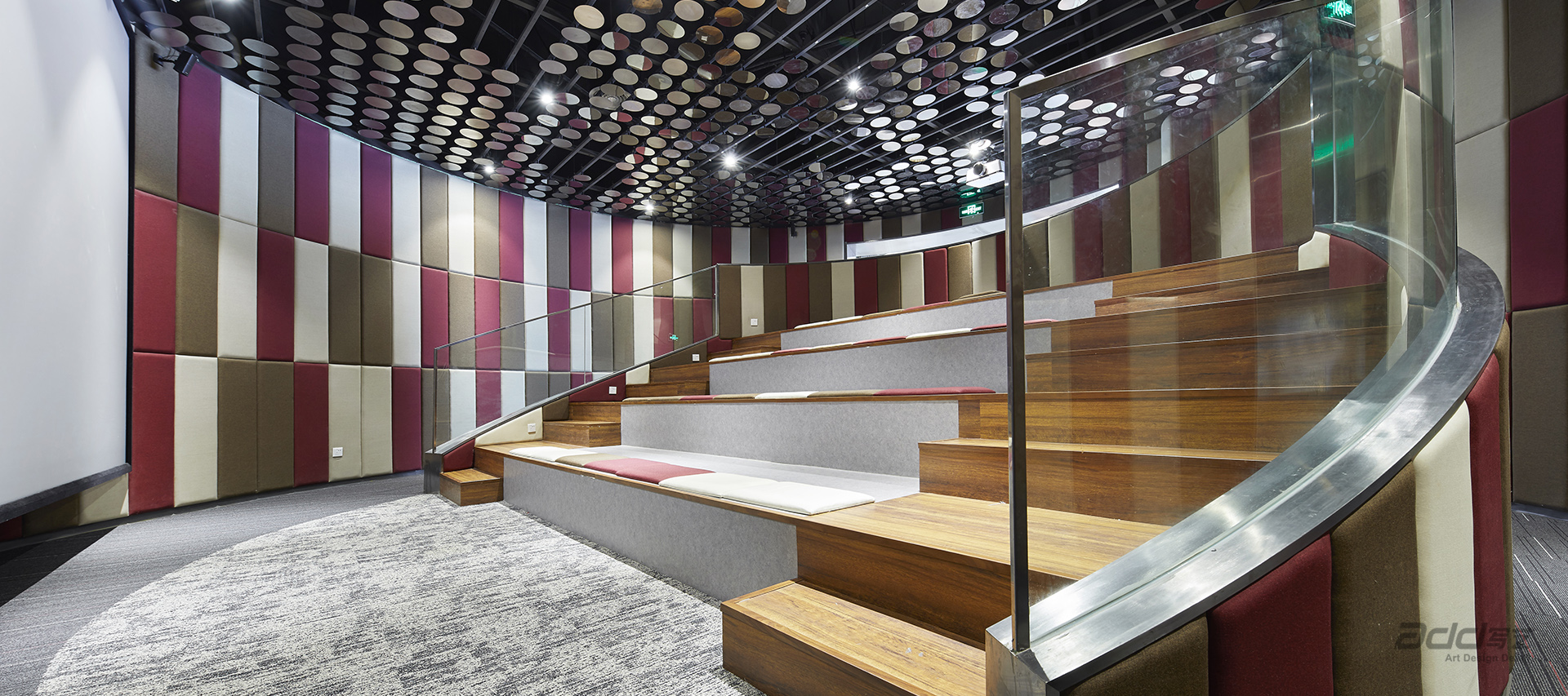 巴比食品(pin)創意園區(qu)設(shè)計(ji)裝(zhuang)修 小(xiǎo)電(dian)影院-pc